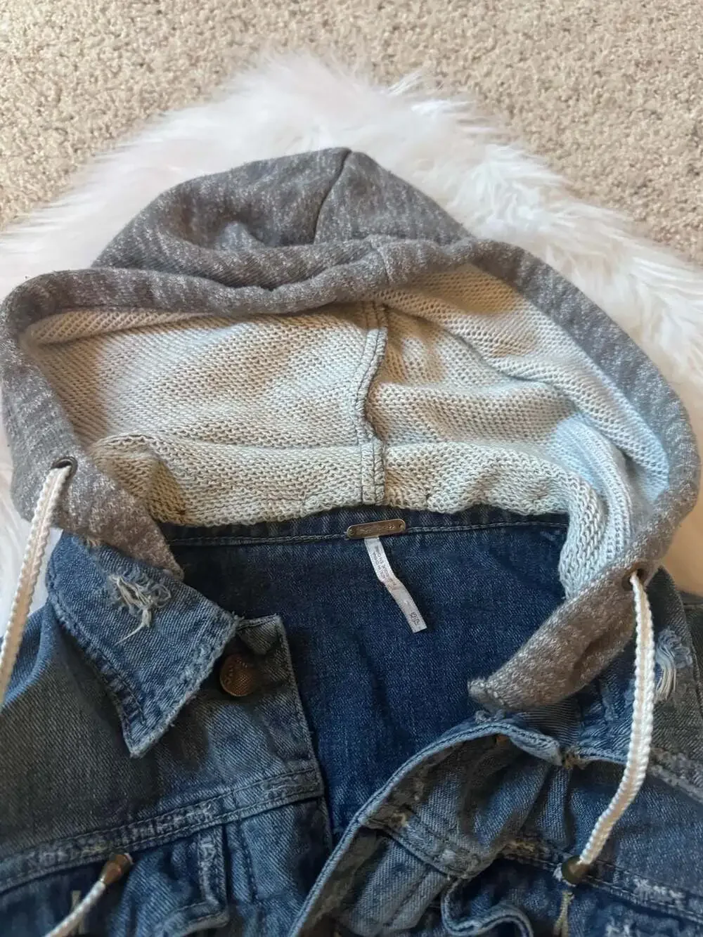 Free People Size XS Women's Denim Hooded Trucker Jacket with Knit Sleeves - Picture 5 of 9